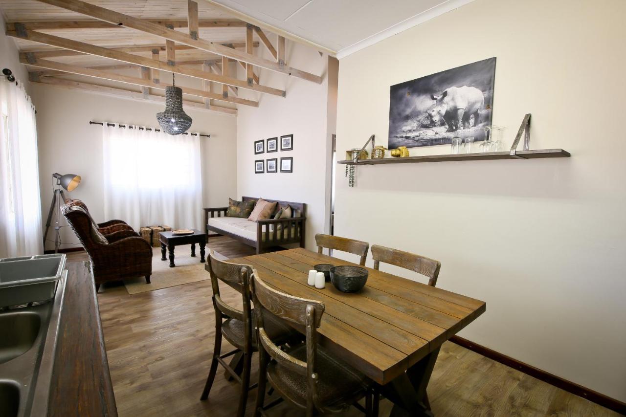 Otjiwa Safari Lodge Очиваронго Екстер'єр фото