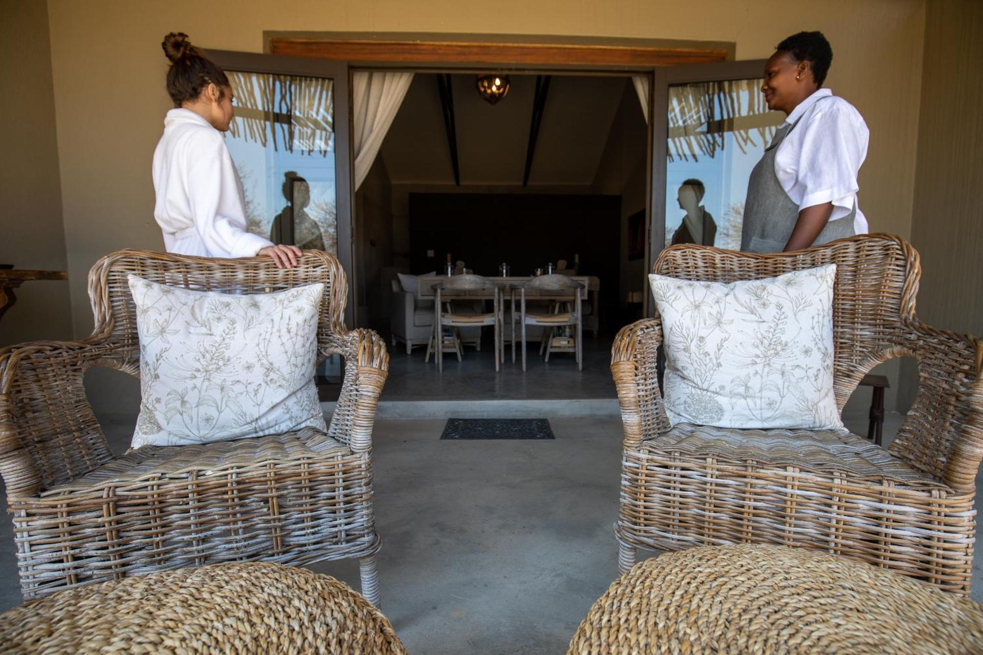 Otjiwa Safari Lodge Очиваронго Екстер'єр фото