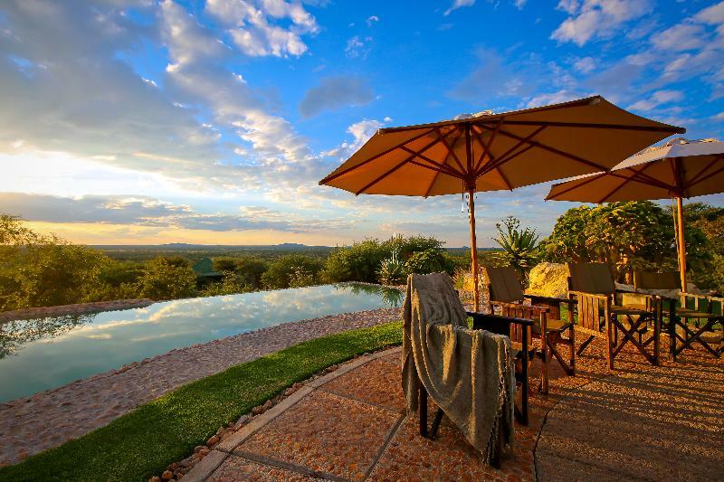 Otjiwa Safari Lodge Очиваронго Екстер'єр фото